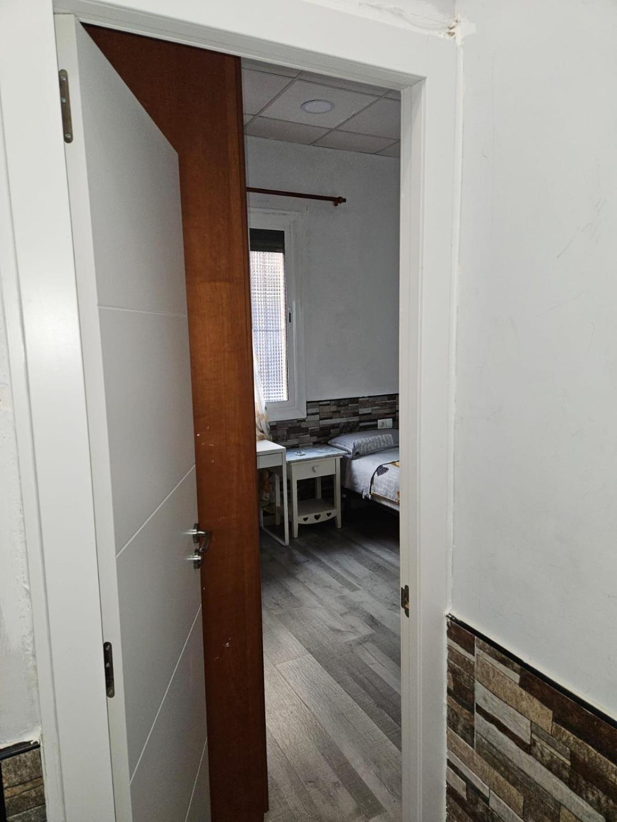 Privatunterkunft Doble Con Bano Privado